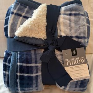 Ultra Soft Blue Plaid Sherpa Throw Blanket